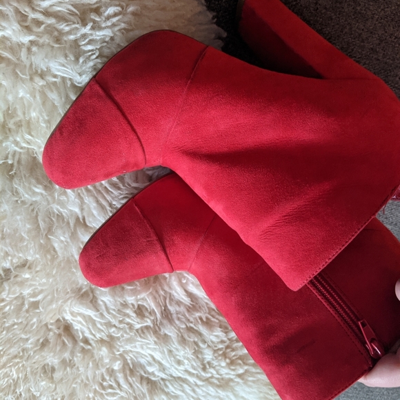 Red Heeled Booties ♥️🍒 - Picture 4 of 5